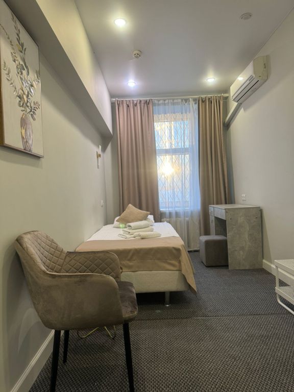 Гости — Одноместный номер стандарт 2 категории с общим санузлом на 3 номера на этаже