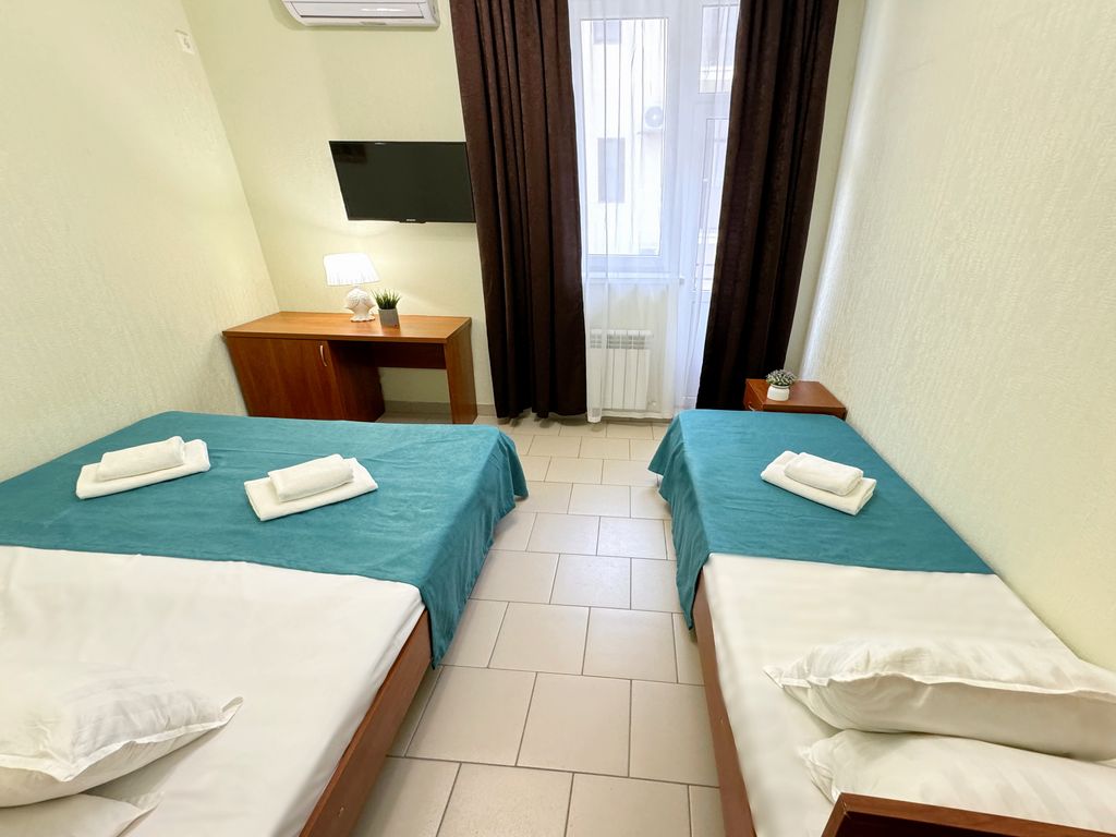 Бухара — Трёхместный номер комфорт плюс с балконом