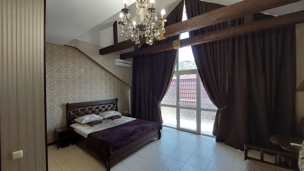 Розмарин — Четырёхместный номер ДеЛюкс