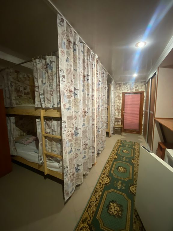 Крепость Кафа — Многоместный смешанный номер эконом (душ/туалет общий)