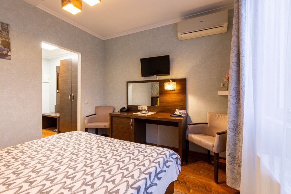 Афиша сити — Двухместный номер с 1 кроватью улучшенный стандарт