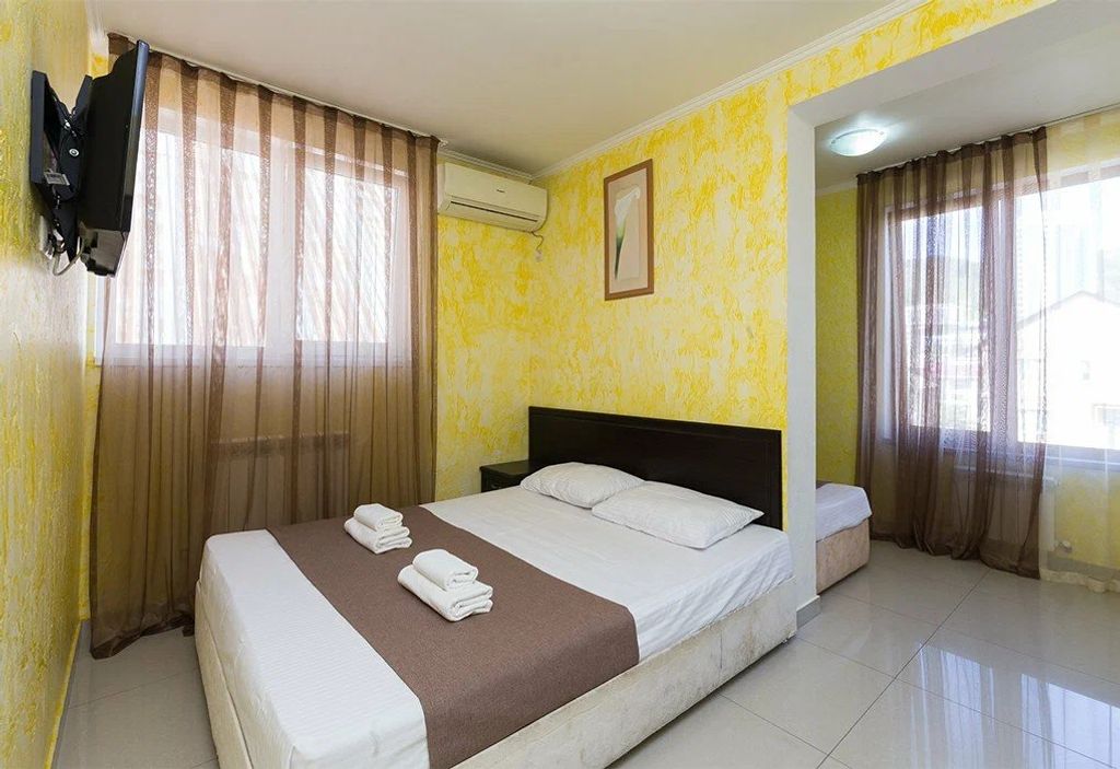 Стелла — Трёхместный номер Стандарт