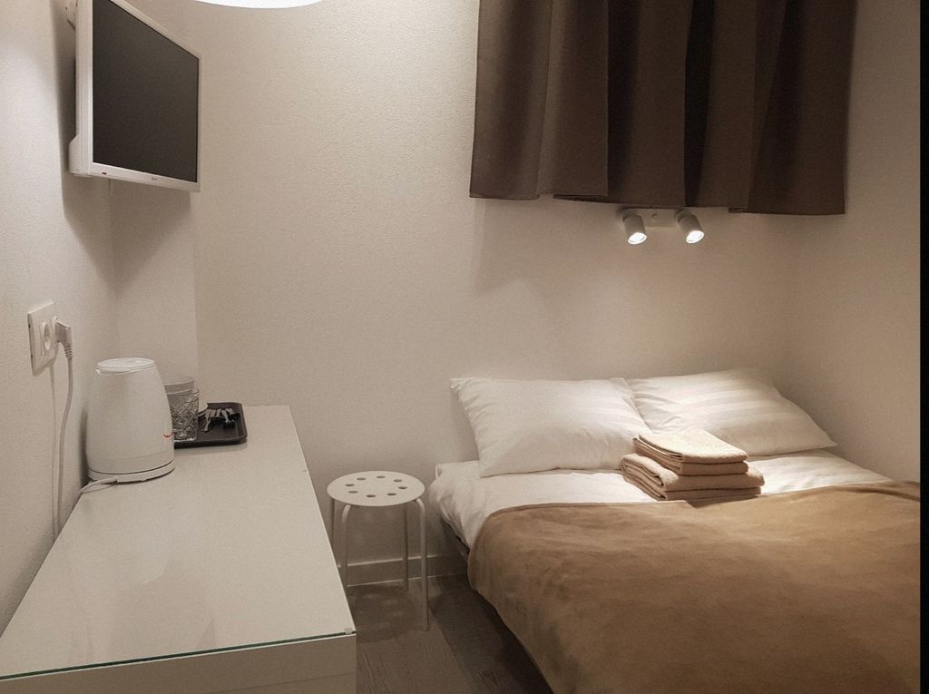 Стокгольм — Двухместный номер с 1 кроватью бюджетный номер с двуспальной кроватью (без окна) и общей ванной комнатой