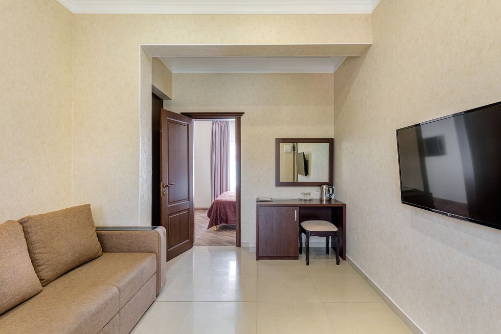 Азария — Четырёхместный номер Джуниор Сюит