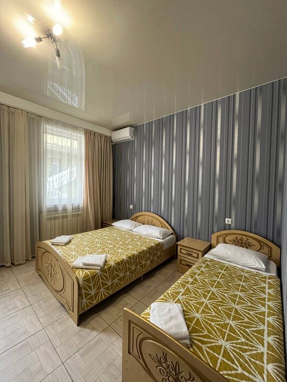 Рескатор — Четырёхместный номер с балконом