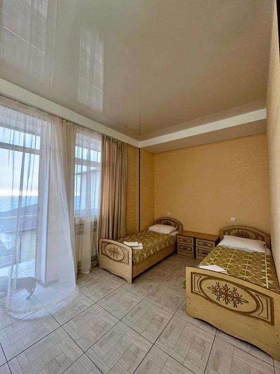 Рескатор — Трёхместный номер с видом на море