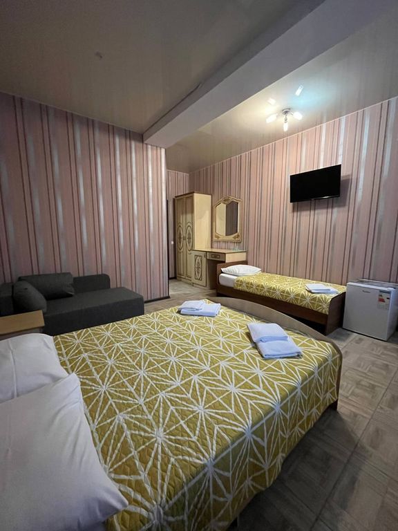 Рескатор — Трёхместный номер с балконом