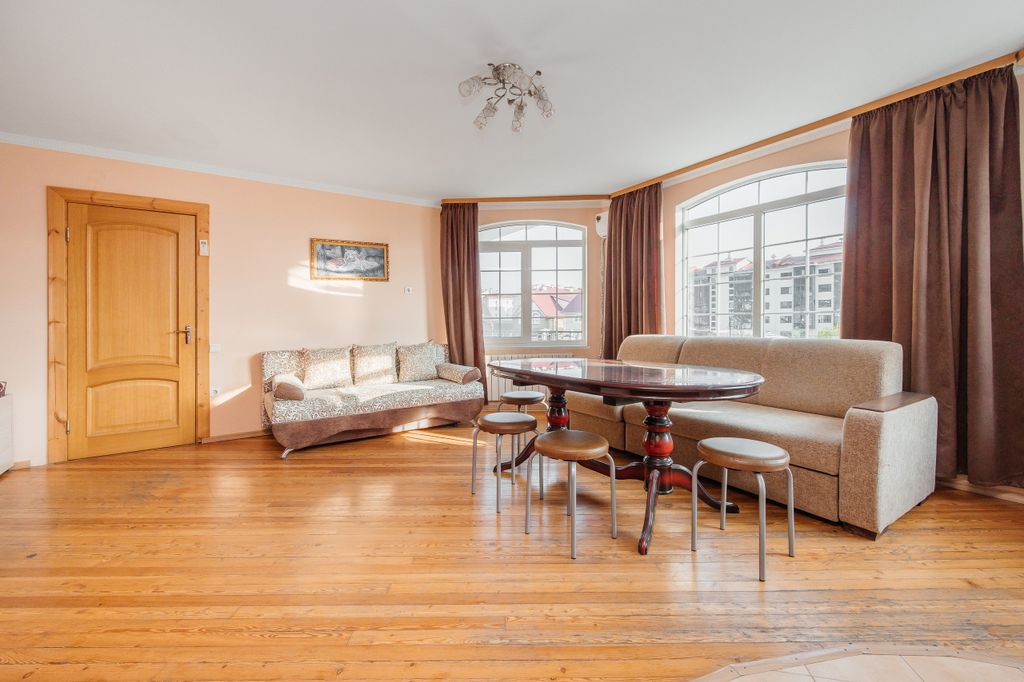 На Листопадной — Семейный номер двухкомнатный апартамент