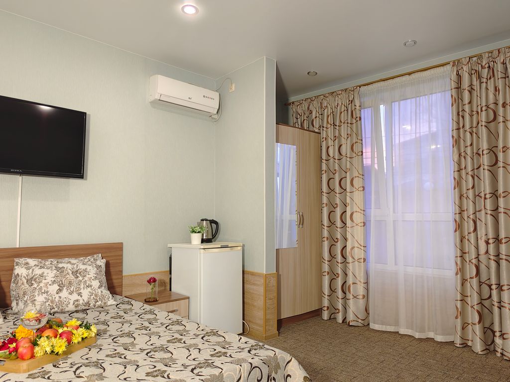 Морская чайка Ливингстон — Многоместный смешанный номер 2х комнатный коннект с отдельным входом