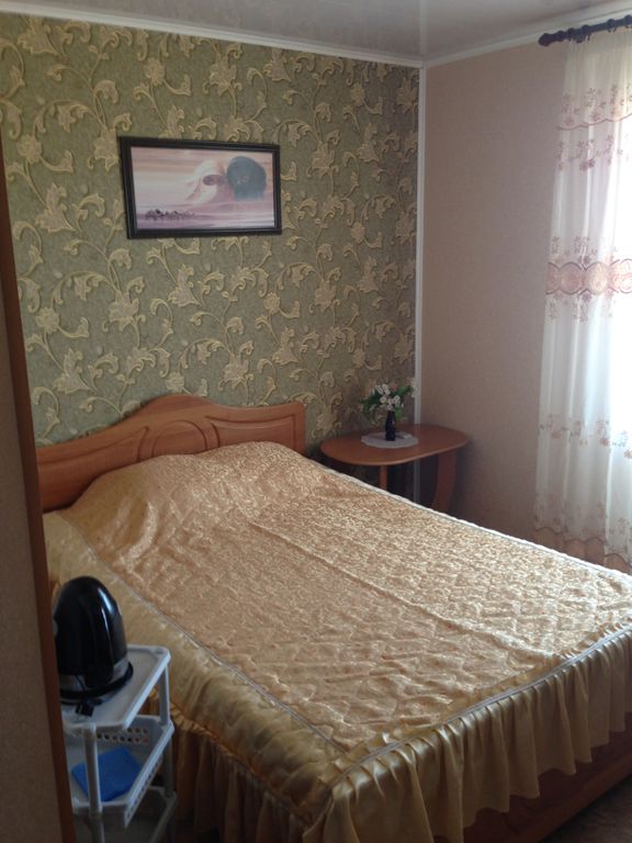 Катерина — Трёхместный номер стандарт с видом на море