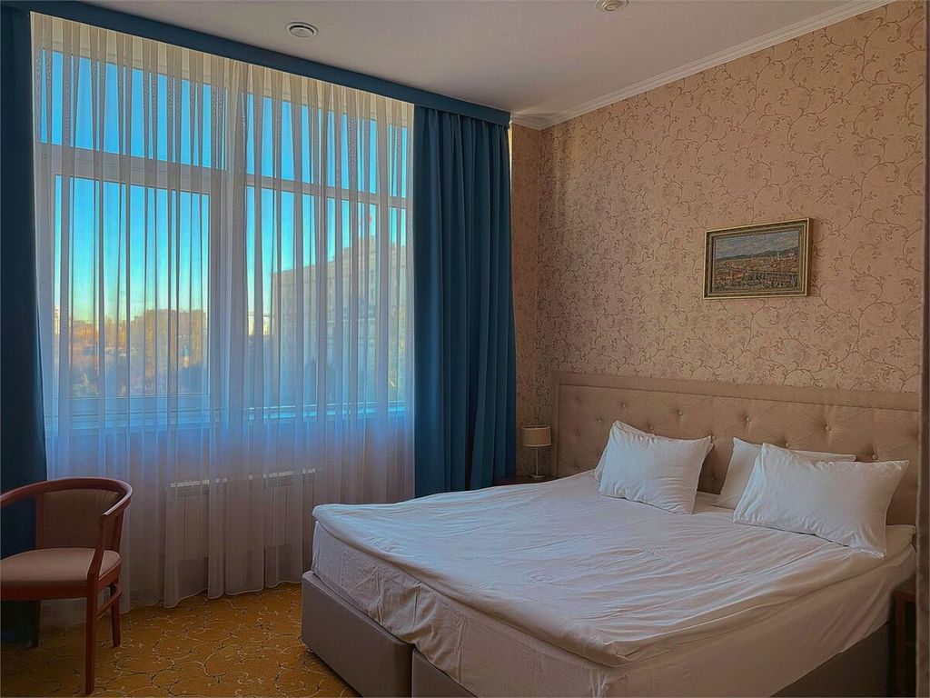 Европа — Семейный номер большой