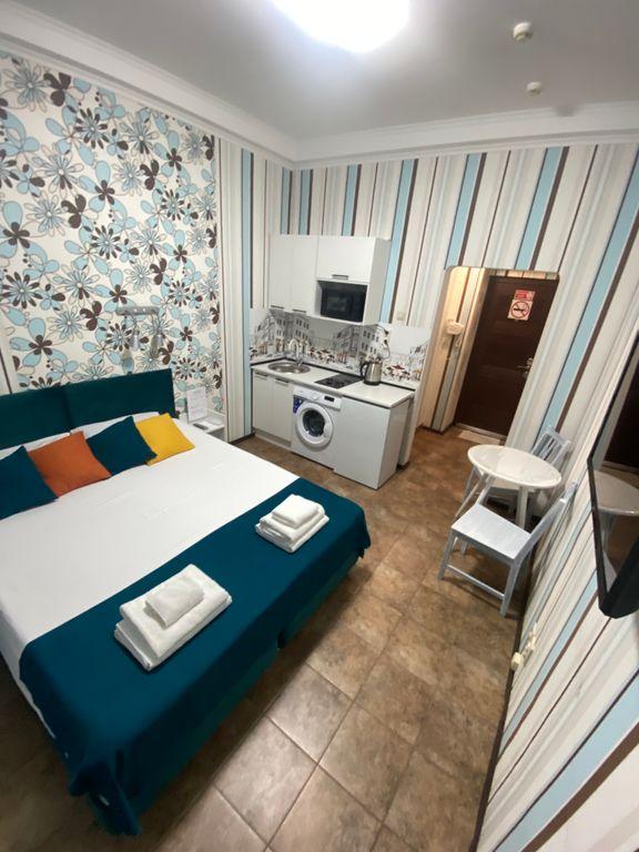 Joy Apartments — Двухместный номер с 1 кроватью с открытым балконом и боковым видом на море
