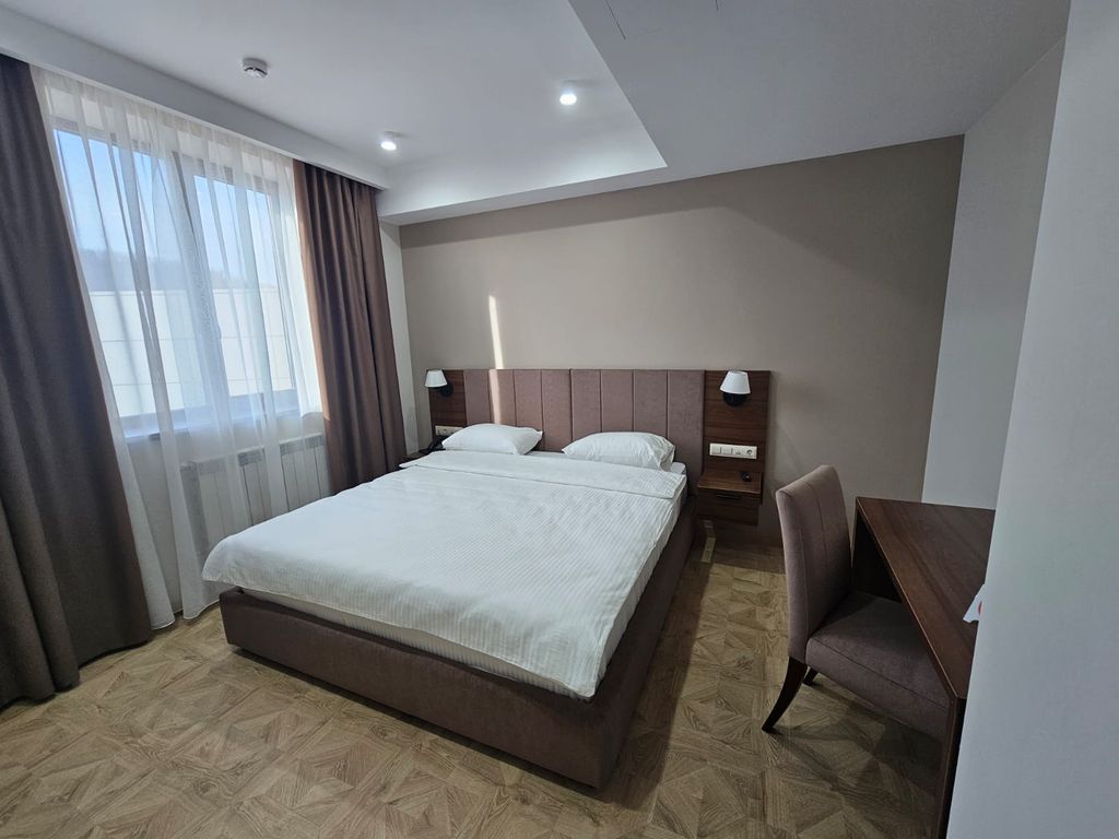 Династия — Двухместный номер с 1 кроватью улучшенный