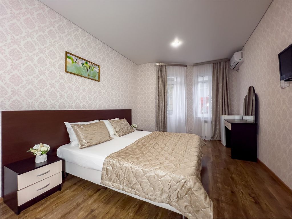 Каскад — Двухместный номер с 2 отдельными кроватями стандарт с ванной комнатой на этаже