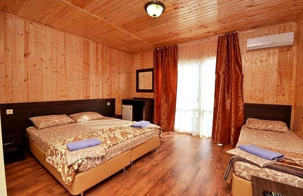 Светлый — Трёхместный номер стандарт