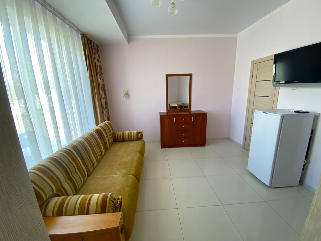 Амелия — Апартаменты двухкомнатный четырёхместный с кухней