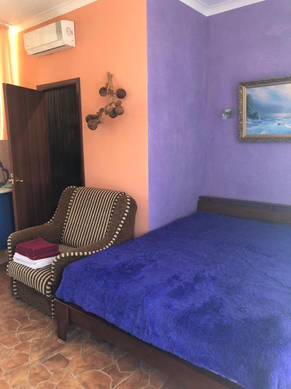 Скалистый — Трёхместный номер Персиковый