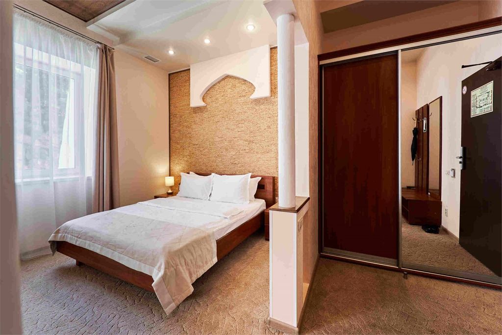 Даккар — Четырёхместный номер улучшенный однокомнатный полулюкс