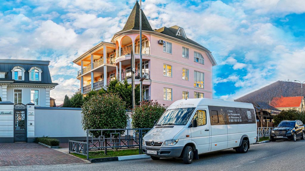 Нелли — Четырёхместный номер люкс