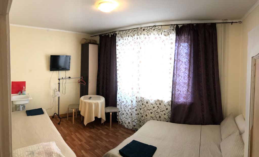 Персона — Трёхместный номер стандарт