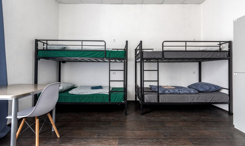 Терраса 10Л — Многоместный женский номер 6-местный (нижнее место)