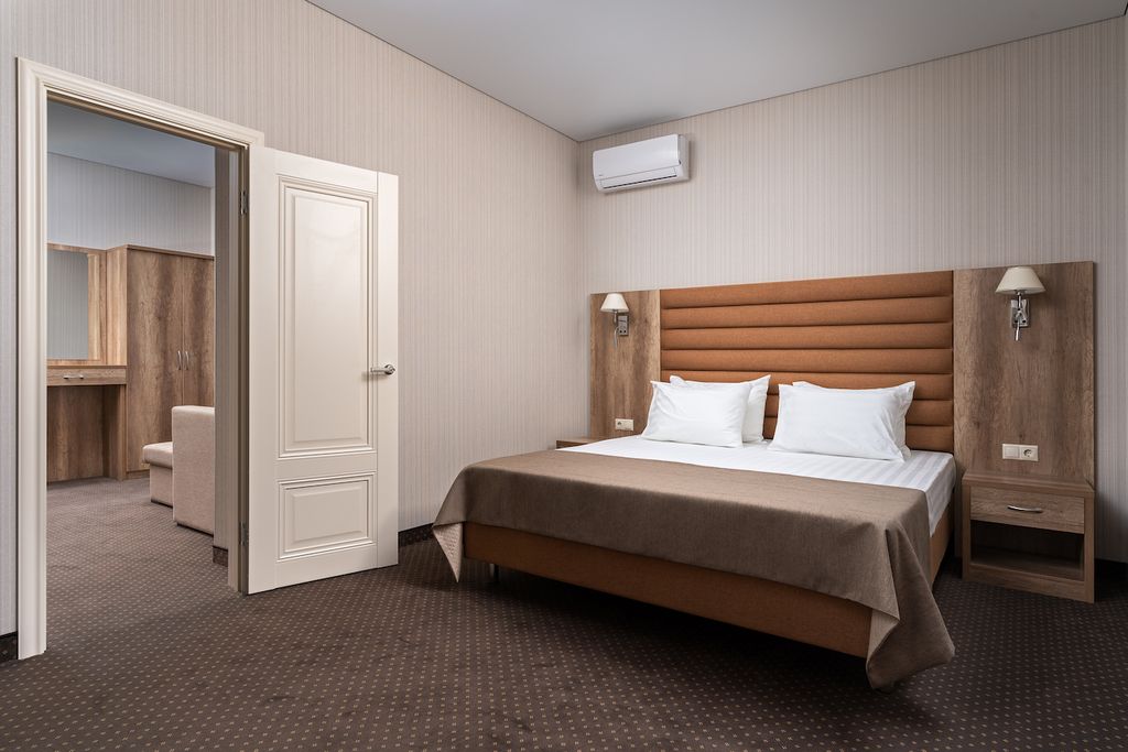 Трианон — Семейный номер двухкомнатный с балконом