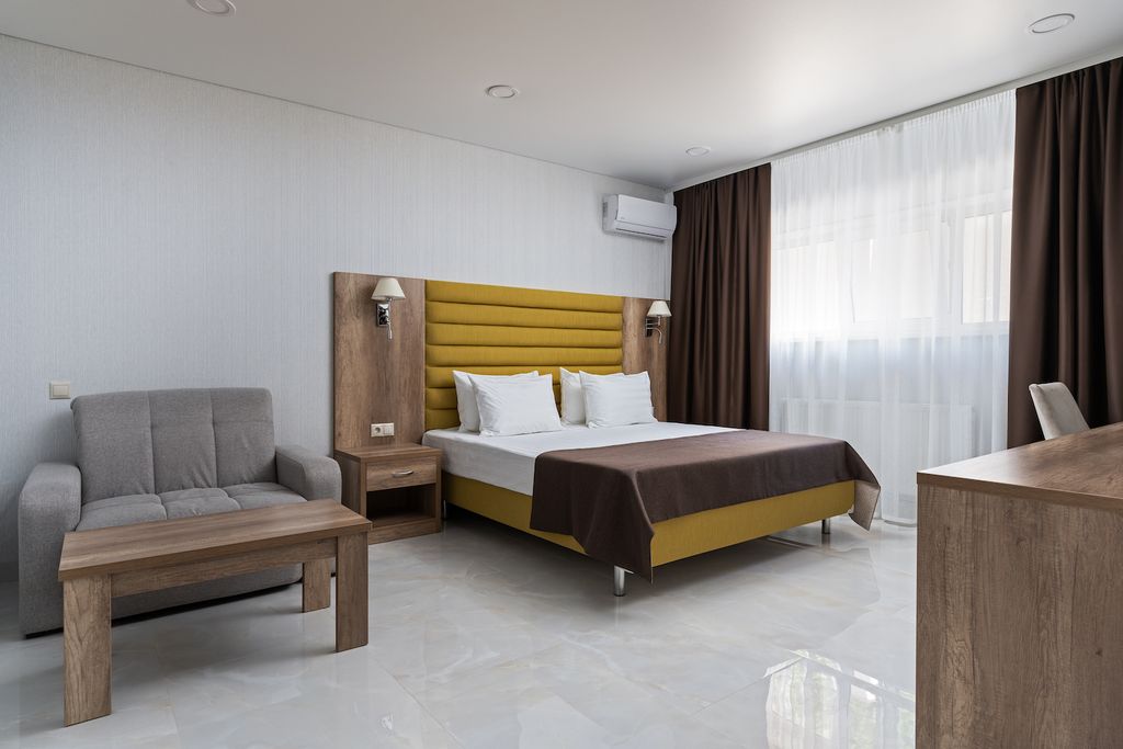 Трианон — Двухместный номер с 1 кроватью стандарт цоколь