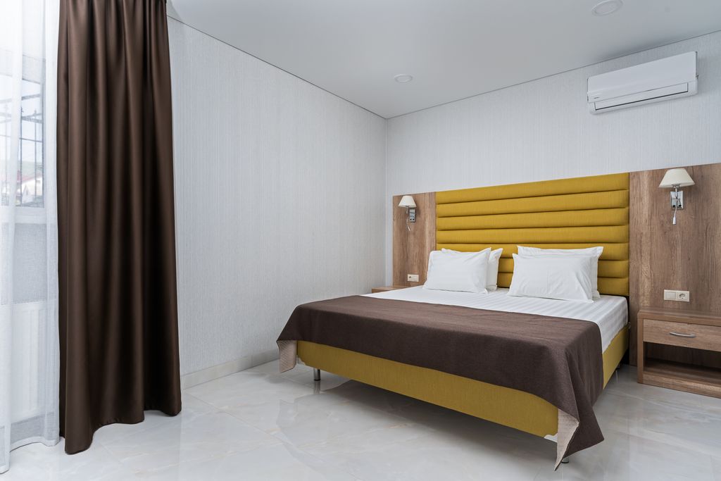 Трианон — Семейный номер двухкомнатный цоколь