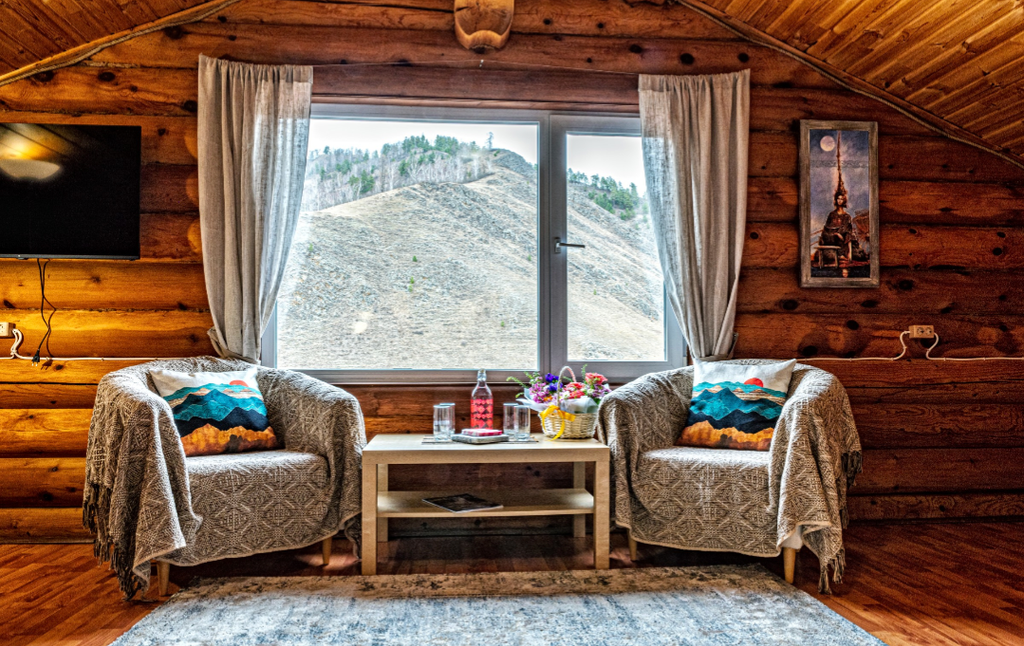 Альпийское Эхо - эко отель в горах Алтая — Четырёхместный номер большой семейный люкс с видом на горы и реку