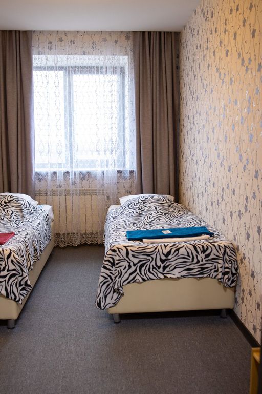 Gold Oven — Двухместный номер с 2 отдельными кроватями эконом № 1