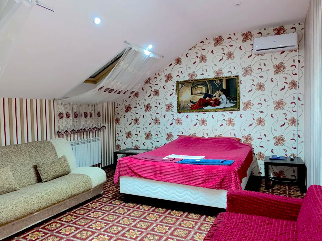 Gold Oven — Четырёхместный номер семейный № 5