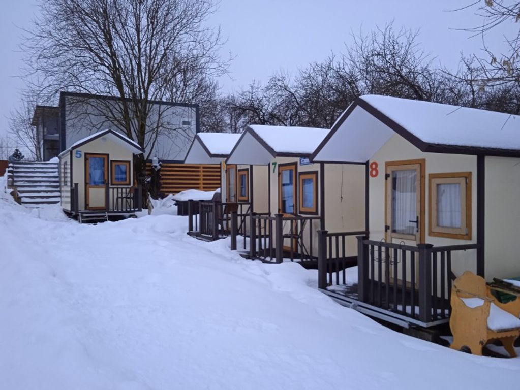 Боровск сити кэмпинг — Двухместный номер с 2 отдельными кроватями Домик эконом на 3 места