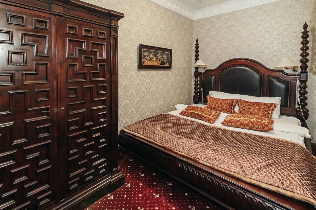 АнглитерЪ — Комната