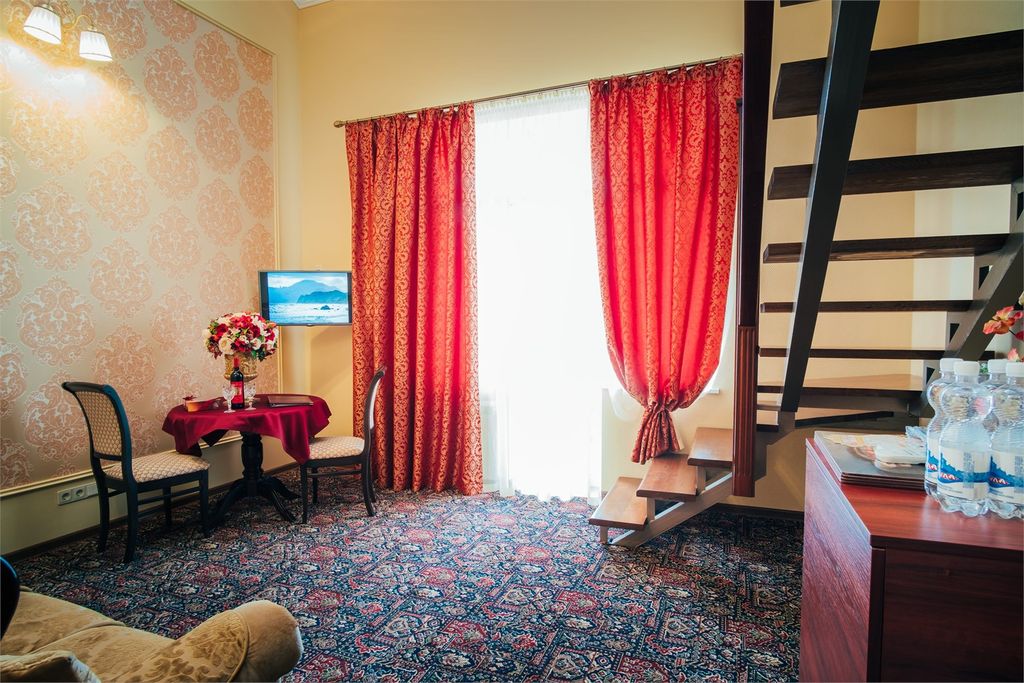 Reiss (Райс) — Апартаменты двухуровневые с террасой