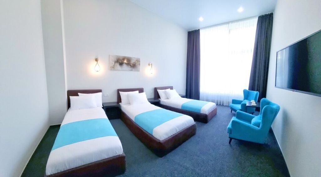 Кристалл — Семейный номер двухкомнатный семейный Люкс TRPL