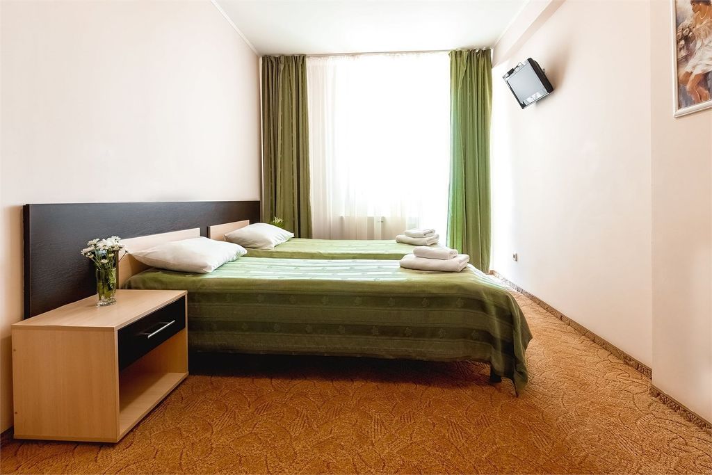 Форум Судак — Двухместный номер с 2 отдельными кроватями стандарт (с балконом)