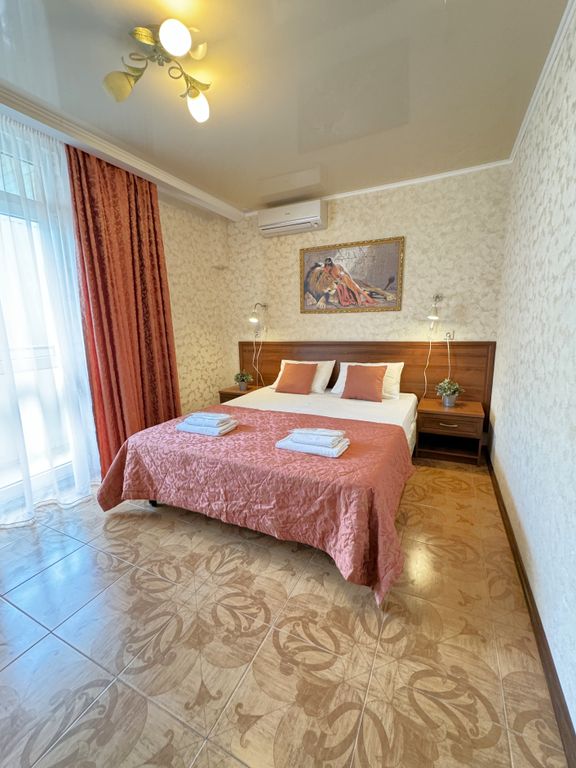 Атриум — Семейный номер 2-комнатный четырехместный с балконом (невидовой) и двумя сан узлами