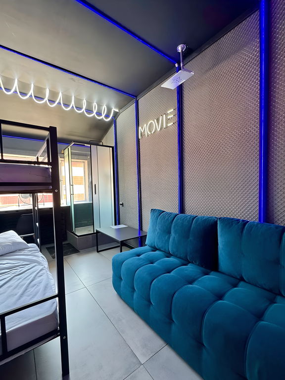 H16 — Семейный номер movie