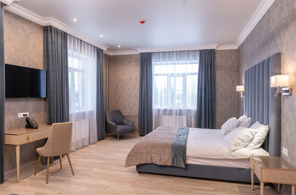 Вишневый рояль — Двухместный номер с 1 кроватью дизайнерский Люкс