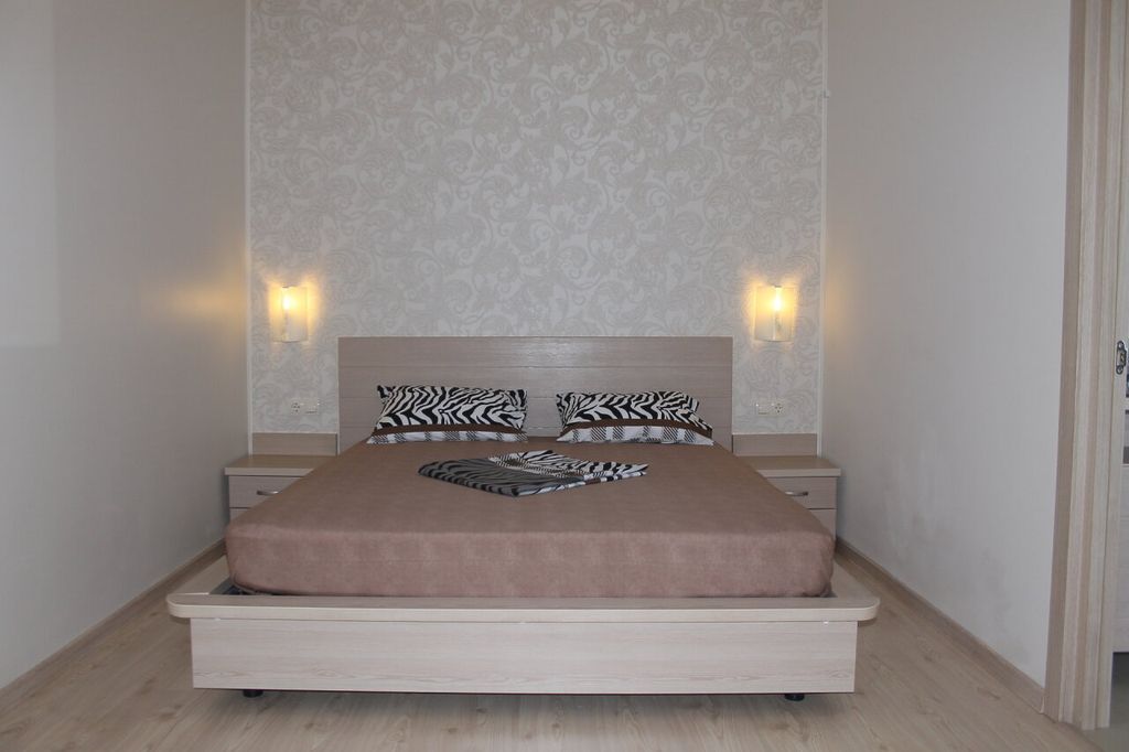 Аврора — Четырёхместный номер люкс двухкомнатный с видом на море