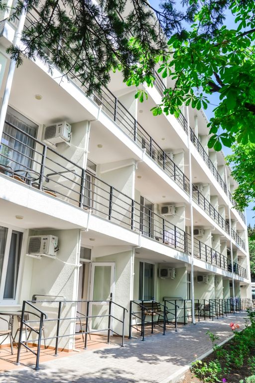 Нева — Трёхместный номер комфорт плюс