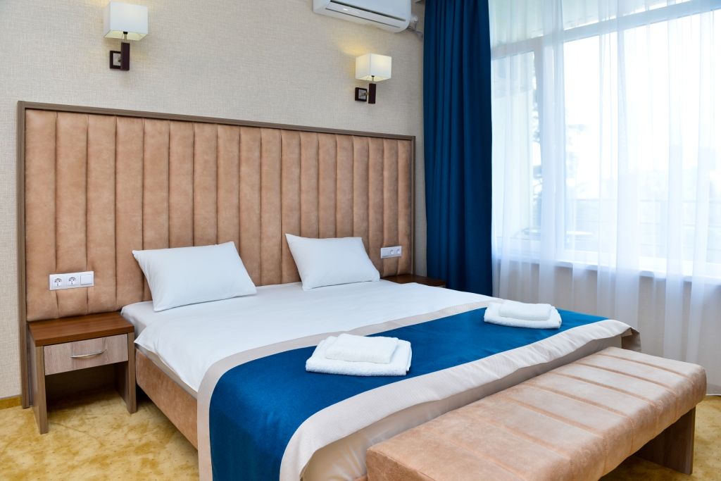 Нева — Трёхместный номер ЛЮКС