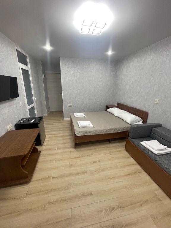 Виктория плюс — Трёхместный номер полулюкс