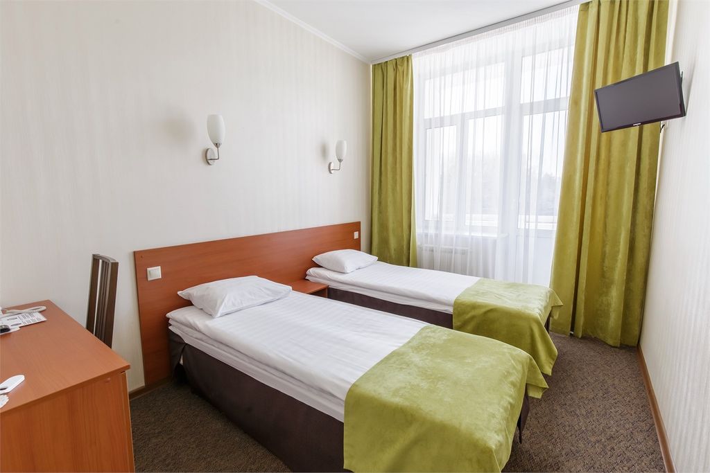 Аврора — Двухместный номер с 2 отдельными кроватями улучшенный