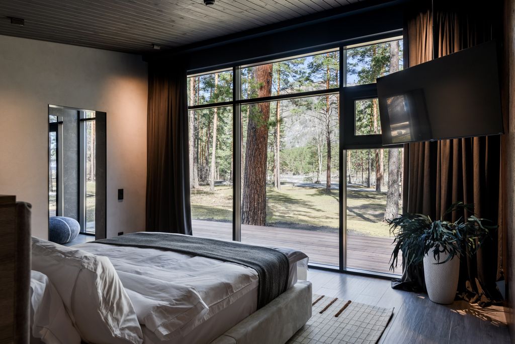 Хвоя в горах — Дом шале