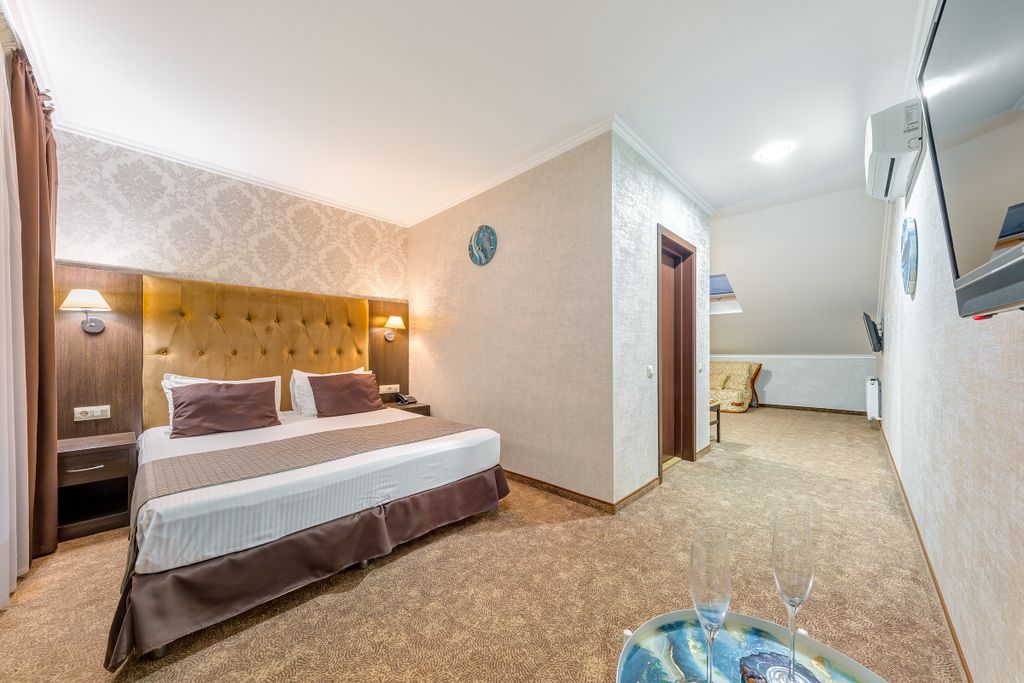 Бутик-Астерия — Четырёхместный номер люкс