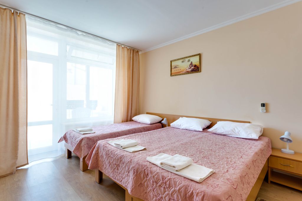 ЮрТа — Трёхместный номер стандарт