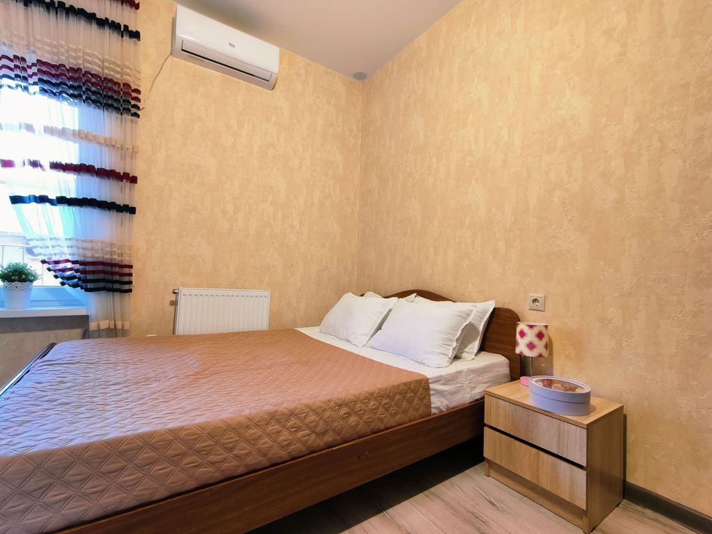 Юлиана — Трёхместный номер комфорт с балконом