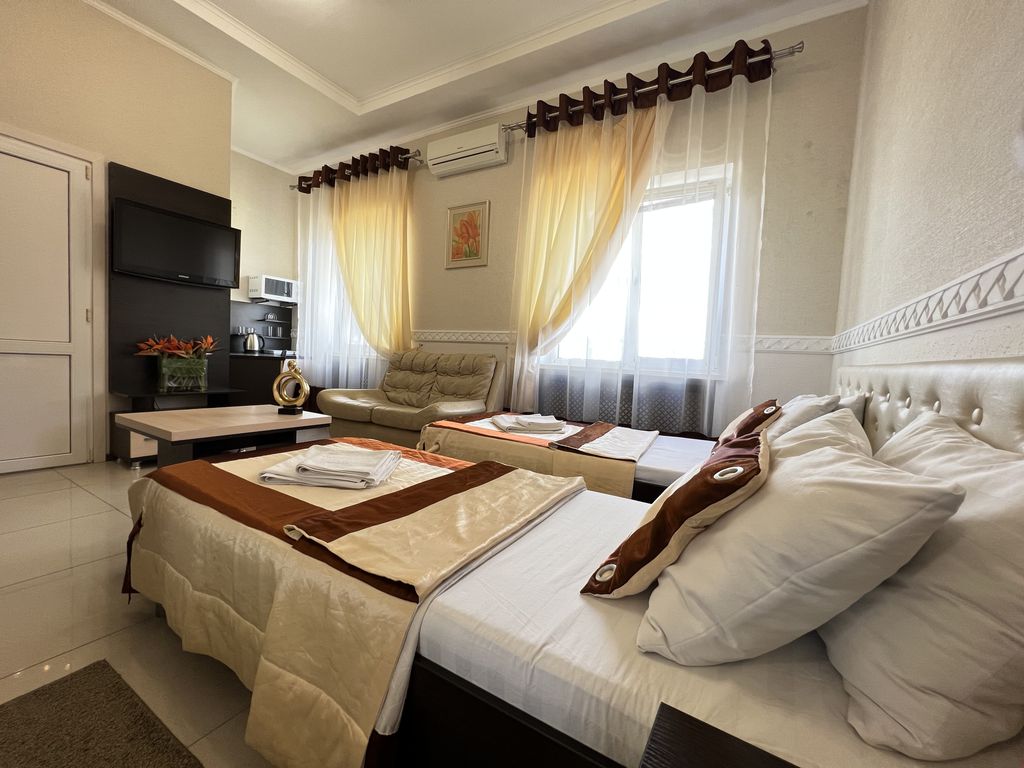 ОТ Линкор — Двухместный номер с 2 отдельными кроватями Комфорт