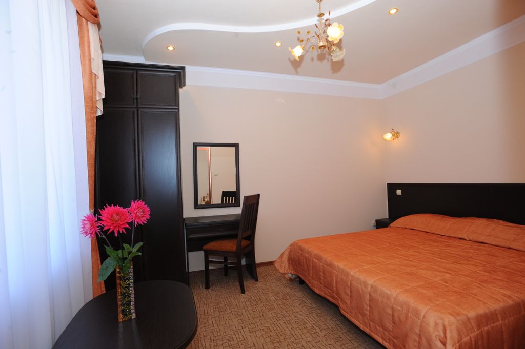 Старый Двор — Семейный номер люкс